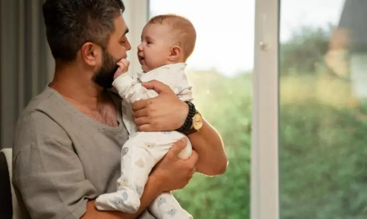 🚨 Nova lei amplia licença-paternidade para 20 dias com transição gradual até 2029