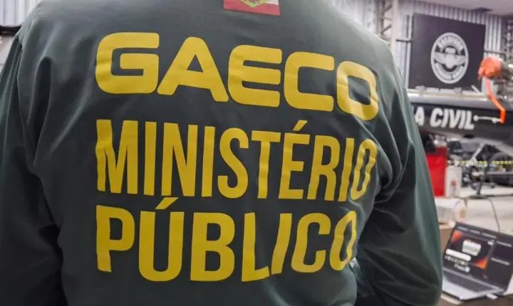 🛑 Operação DESMOS cumpre 26 mandados e prende três pessoas contra o crime organizado em SC