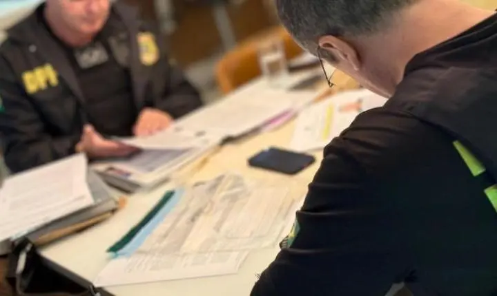 📢 Operação Tirocinium: PF mira tráfico internacional de drogas e bloqueia R$ 646 milhões em bens em SC