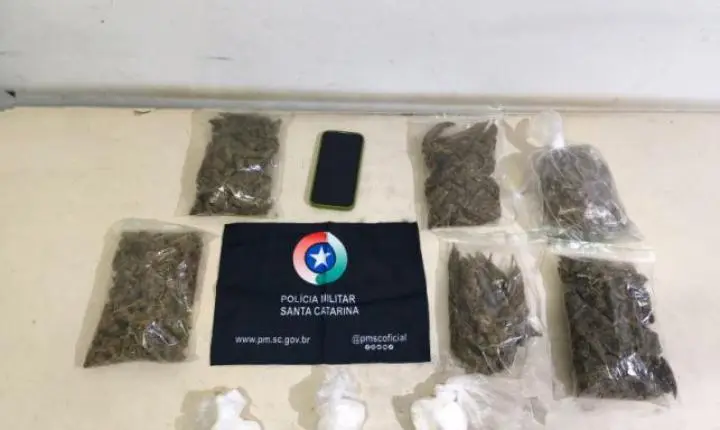 Operações da PM desarticulam pontos de venda de drogas e resultam em sete prisões no Sul