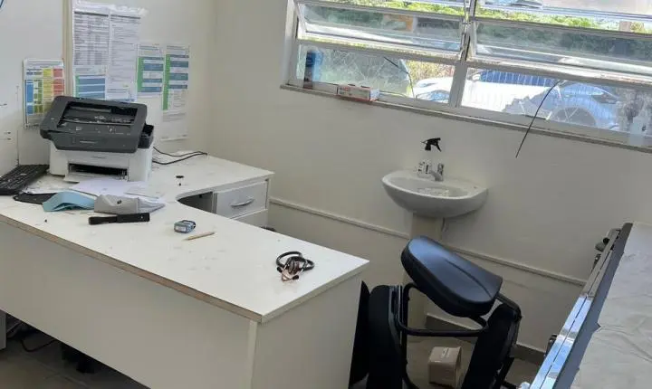 🔨 Paciente tem surto e destrói consultório em posto de saúde de Braço do Norte