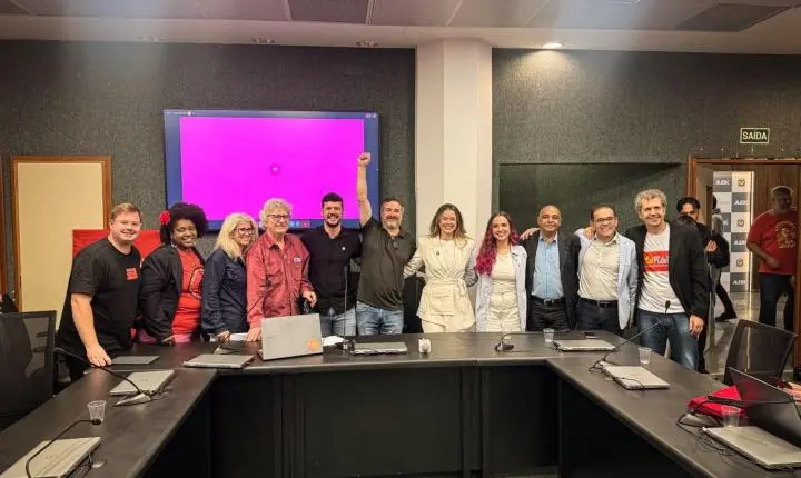 PCdoB confirma Giovana Mondardo como candidata a deputada federal 