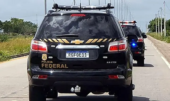 PF combate tráfico internacional de drogas em 10 cidades catarinenses