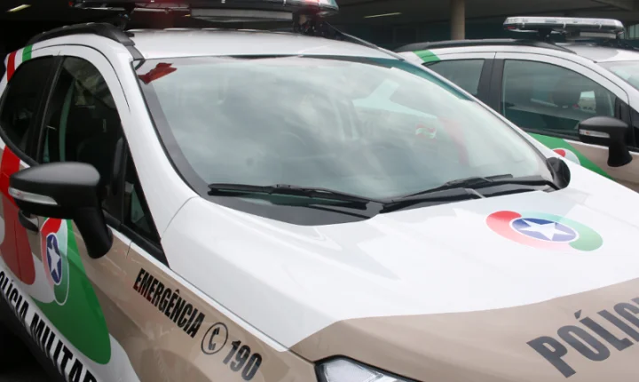 🚔 PM resgata homem amarrado em linha férrea em Criciúma