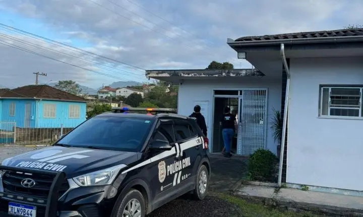 Polícia Civil de Braço do Norte cumpre mandados e prende homem em flagrante na Operação Nacional Proteção Integral V