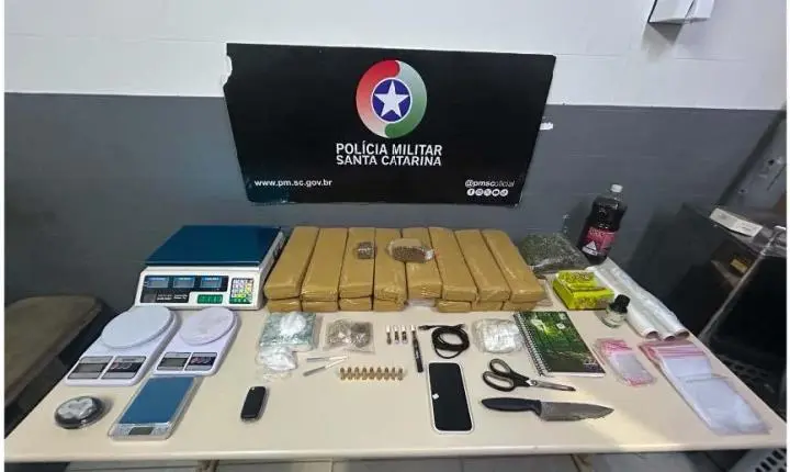 Polícia Militar apreende grande quantidade de drogas e armas no Sul e em Lages