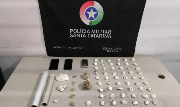 ⚖️ Polícia Militar atende denúncia de violência doméstica e descobre mais de meio quilo de drogas em Sombrio