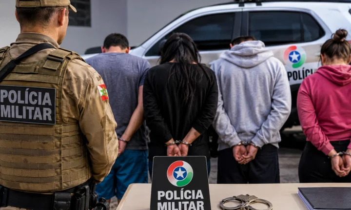 Polícia Militar captura cinco foragidos da Justiça no Sul e na Serra do Estado
