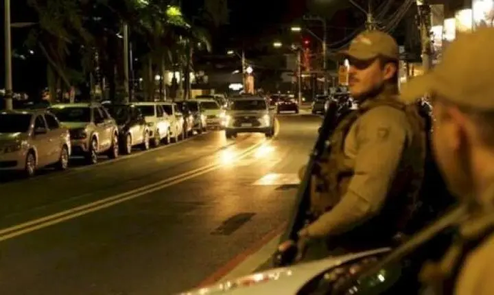 Polícia Militar cumpre mandados de prisão e recaptura foragidos no Sul do Estado e em Lages