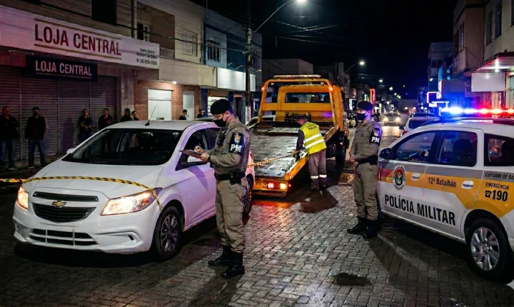 📰 Polícia Militar localiza e recupera carro furtado poucas horas após o crime em Capivari de Baixo