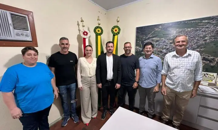 🎓 Presidente da Câmara de Armazém assume a prefeitura interinamente