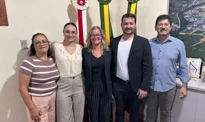 🎓 Presidente da Câmara de Armazém assume a prefeitura interinamente