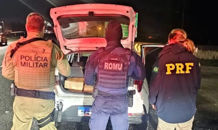 📦 PRF apreende 140 quilos de cocaína escondidos em carro na BR-101