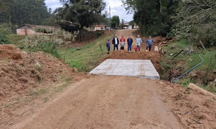 🔍 Rio Fortuna instala novo modelo de pontes com aço da Hercílio Luz