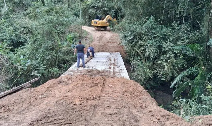 🔍 Rio Fortuna instala novo modelo de pontes com aço da Hercílio Luz