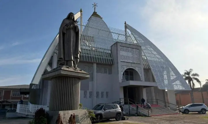 Santuário Santa Teresinha arrecada doações para bazar beneficente em Tubarão