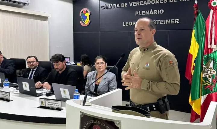 🎖️ Sargento da PM recebe homenagem por gestão histórica em Armazém