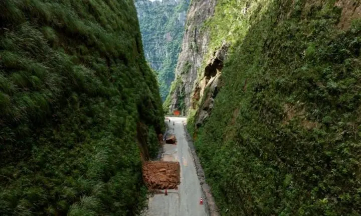⛰️ Serra do Corvo Branco: Governo prevê liberação parcial do tráfego em 90 dias