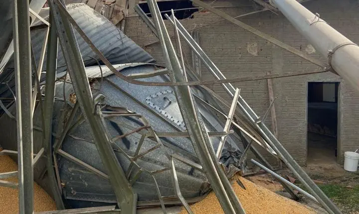 🌾 Silo graneleiro desaba em indústria e deixa trabalhador ferido em São Ludgero