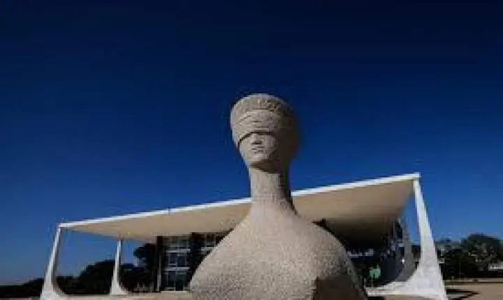 🏛️ STF derruba por unanimidade lei de SC que proibia cotas raciais