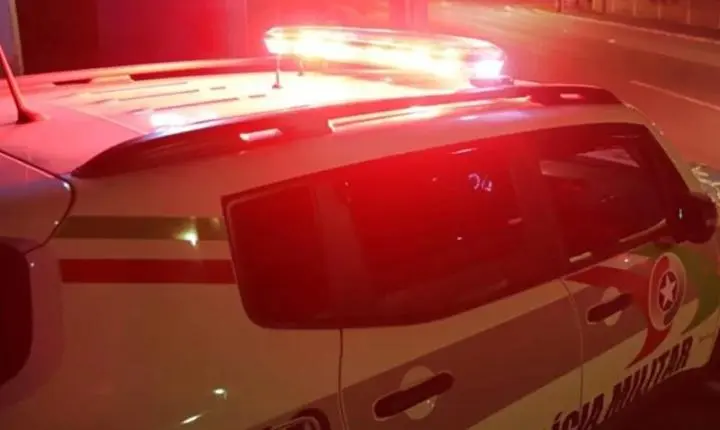 ⚖️ Tático prende dupla flagrada comercializando cocaína no conhecido 