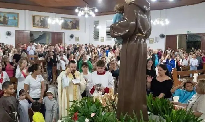 🎉 Tradicional Festa de Santo Antônio de Pádua começa nesta quinta-feira em Tubarão