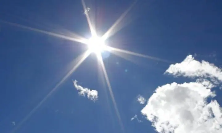 Ventos fortes de até 80 km/h colocam Santa Catarina em alerta para destelhamentos e quedas de energia