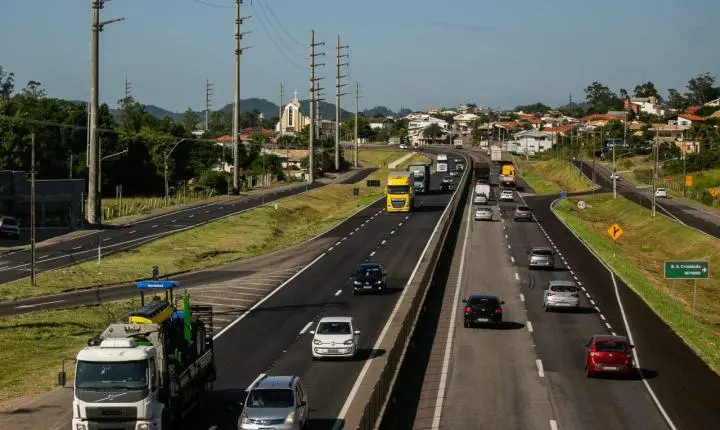 🚗 ViaCosteira espera 770 mil veículos na BR-101 para o feriado